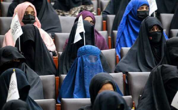 Талибы в Афганистане вместо министерства по делам женщин создали "полицию нравов"