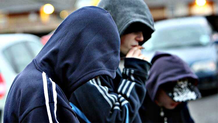 В Петербурге задержали банду подростков-грабителей