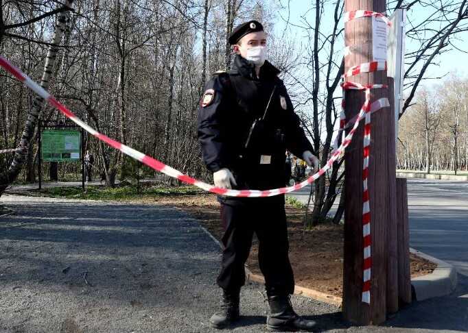 Разложившееся тело мужчины нашли в лесу под Москвой