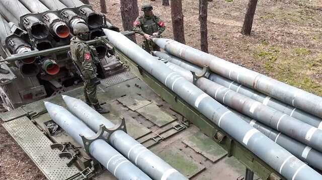 Власти Сербии согласились отправить оружие Украине или уже его отправили, - Reuters